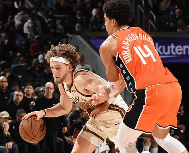 勇士末节反超遭双核拖累 波杰格林成输球主因