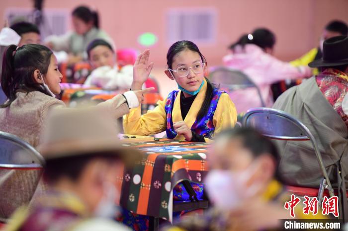 拉萨首届藏棋争霸赛启幕 非遗文化助力全民健身