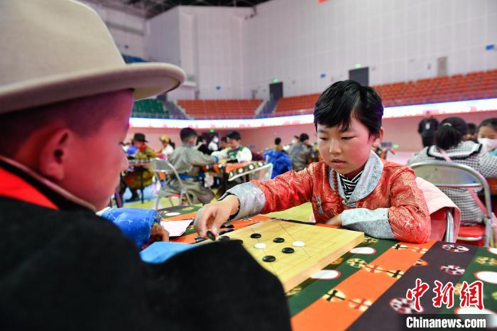 拉萨首届藏棋争霸赛启幕 非遗文化助力全民健身