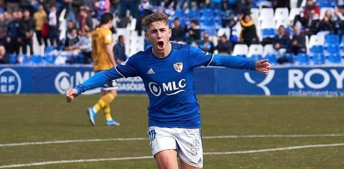 哈维WhatsApp消息让费尔明重回巴萨视野