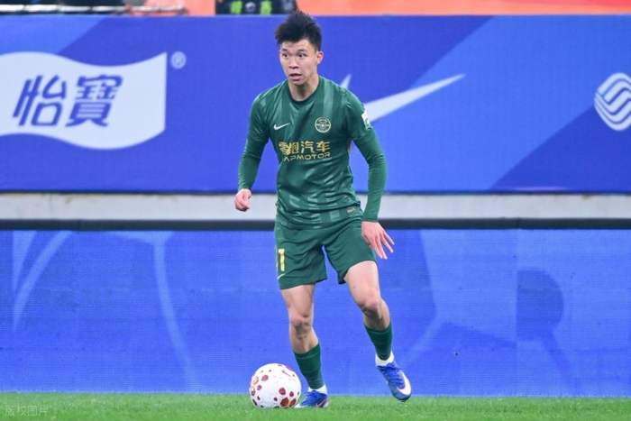 王钰栋中超三轮3球引热议，赛后采访态度遭质疑