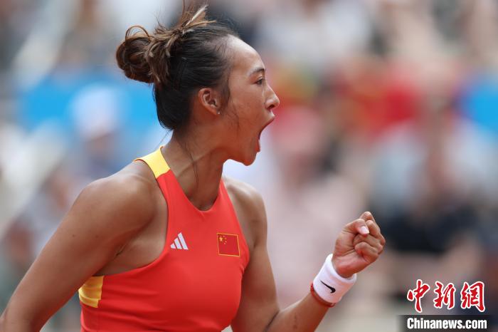 郑钦文巴黎奥运夺金创中国网球历史首枚奥运单